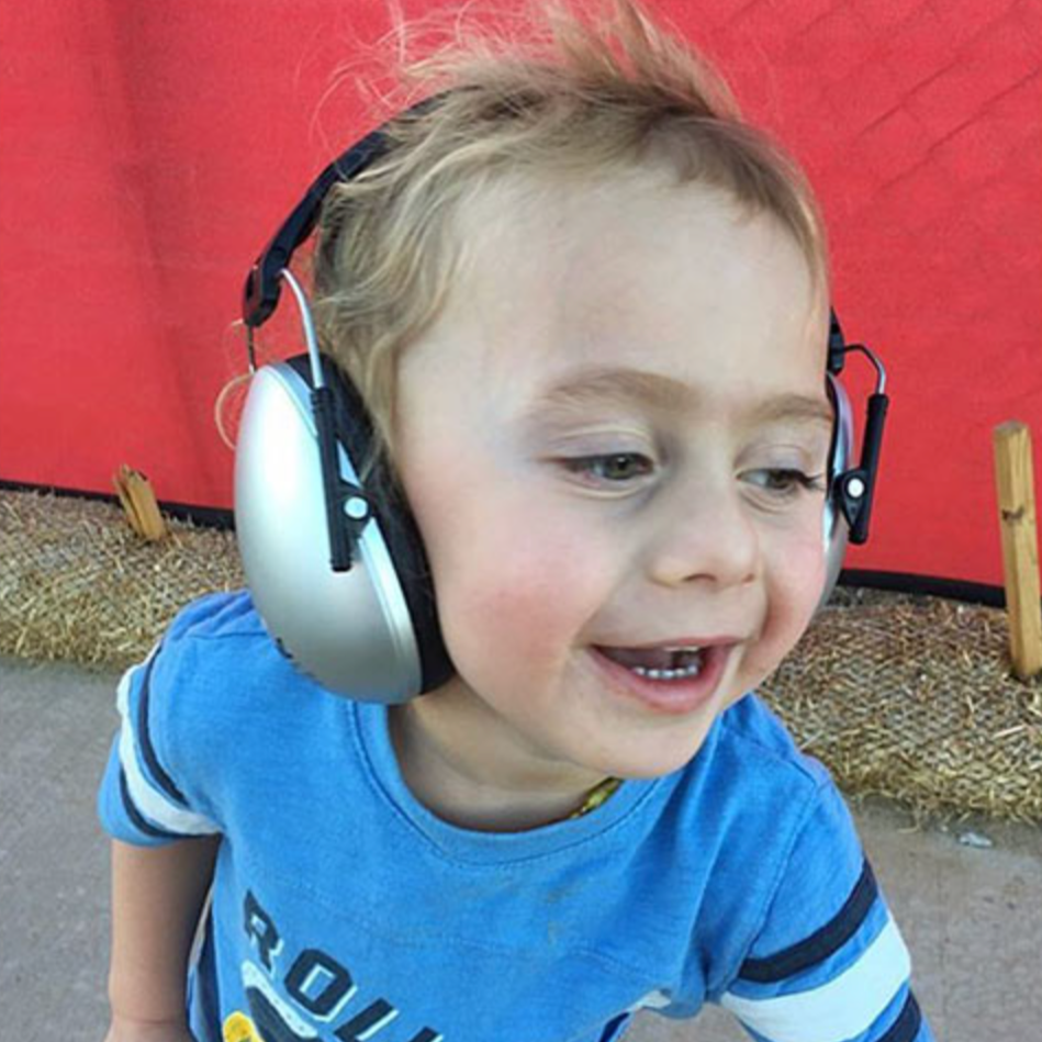 Child wearing Banz Ear Muffs in Silver